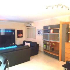 Апартаменты Bencini Apartments Слима комната для гостей