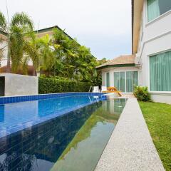 Отель Wonderland Pool Villa бассейн