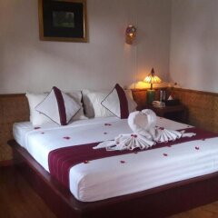 Отель Palace Nyaung Shwe Guest House Мьянма, Хехо - отзывы, цены и фото номеров - забронировать отель Palace Nyaung Shwe Guest House онлайн сейф в номере