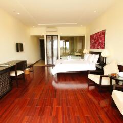 Отель Thanh Binh Riverside Hoi An сейф в номере