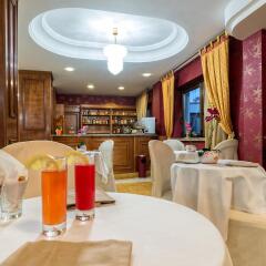 Отель Ristorante Donato Кальвиццано гостиничный бар