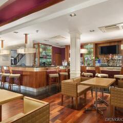 Отель Edinburgh Grosvenor Эдинбург гостиничный бар