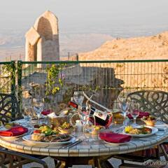 Отель Mercure Grand Jebel Hafeet Al Ain Hotel ОАЭ, Эль-Айн - отзывы, цены и фото номеров - забронировать отель Mercure Grand Jebel Hafeet Al Ain Hotel онлайн балкон
