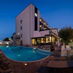 Отель Ferretti Beach Resort Римини бассейн фото 2
