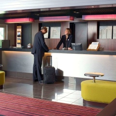 Отель Mercure Annemasse Porte De Genève Франция, Гайар - отзывы, цены и фото номеров - забронировать отель Mercure Annemasse Porte De Genève онлайн гостиничный бар