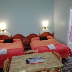 Отель Hostal Pensio 2000 в номере