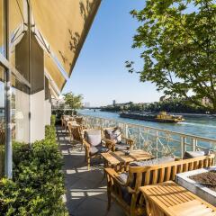 Grand Hotel Les Trois Rois пляж фото 2