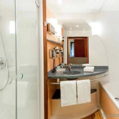 Отель Novotel Suites Berlin City Potsdamer Platz ванная фото 2