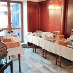 Elen's Hotel Arlington Prague питание