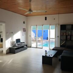 Negombo Blue Villa Hotel комната для гостей