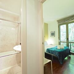 Отель Barcelonaforrent The Gaudi Suites Барселона ванная фото 2