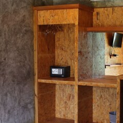 Отель Baan Check In Ланта сейф в номере