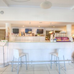 Ferretti Beach Hotel гостиничный бар