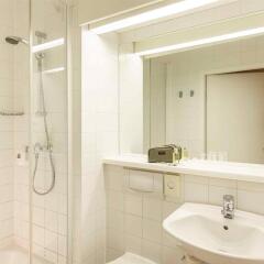 Отель Ibis Wien Messe Вена ванная фото 2