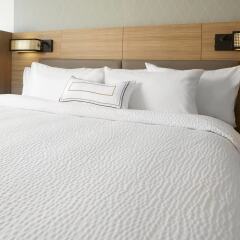 Отель SpringHill Suites by Marriott Columbus Easton Area комната для гостей