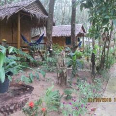 Отель Lanta Maikeaw Bungalow Ланта