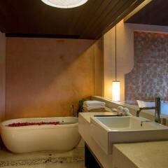 Отель Chanalai Romantica Resort Kata Beach - Adult Only ванная