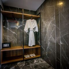 Onyx Hotel Bangkok Бангкок сейф в номере