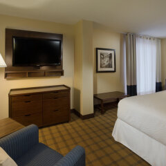 Отель Four Points by Sheraton Gatineau-Ottawa Канада, Гатино - отзывы, цены и фото номеров - забронировать отель Four Points by Sheraton Gatineau-Ottawa онлайн удобства в номере