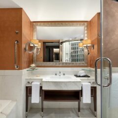 Отель Shangri-la Бангкок ванная