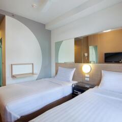 Отель Red Planet Phuket Patong 2* Стандартный номер с разными типами кроватей фото 3