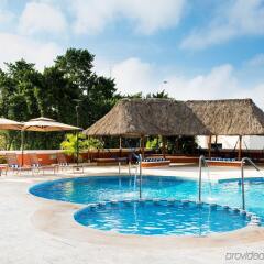 Отель Holiday Inn Merida Mexico бассейн фото 2