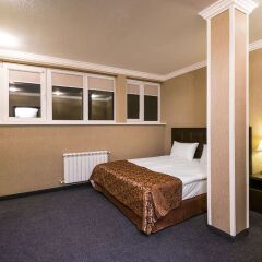 Гостиница Carat 4* Стандартный номер с разными типами кроватей фото 19
