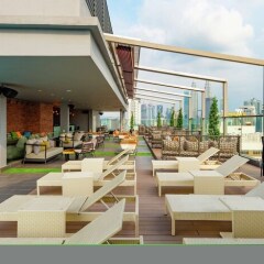 Отель Hilton Garden Inn Kuala Lumpur Jalan Tuanku Abdul Rahman South бассейн фото 2