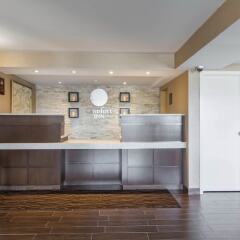 Отель Comfort Inn Dartmouth интерьер отеля фото 3