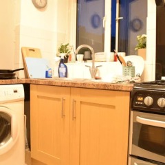 Апартаменты 4 Bedroom Apartment in Kilburn With Private Balcony питание