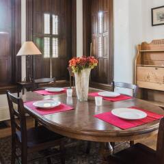 Отель Found Places Capitol Hill Bed & Breakfast детские мероприятия