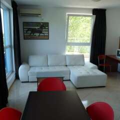 Апартаменты Sofia Apartments in Sunny Residence комната для гостей фото 3