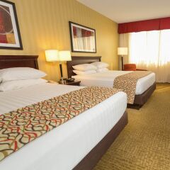 Отель Drury Inn & Suites Columbus Convention Center комната для гостей фото 5