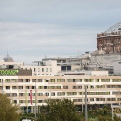 Отель Roomz Vienna Gasometer Вена вид на фасад