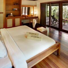 Отель Gangehi Island Resort 4* Бунгало с различными типами кроватей