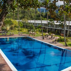 Отель Avani Barbarons Seychelles Resort Сейшельские острова, Остров Маэ - отзывы, цены и фото номеров - забронировать отель Avani Barbarons Seychelles Resort онлайн бассейн фото 3