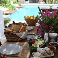 Alenos Boutique Hotel Чешме питание