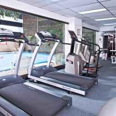 Отель Kingston Suites Bangkok фитнесс-зал фото 3