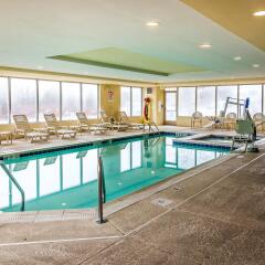 Отель Comfort Suites Manassas Battlefield Park бассейн фото 2