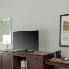 Отель Hampton Inn And Suites By Hilton Columbus Scioto Downs удобства в номере