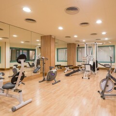 Отель H·TOP Royal Star & SPA фитнесс-зал фото 2