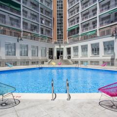Отель Residencia Universitaria Vallehermoso бассейн