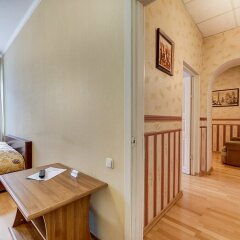 Апартаменты FlatStar Karavannaya 7A Apartments Санкт-Петербург комната для гостей фото 3