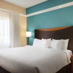 Отель Fairfield Inn And Suites By Marriott Mall Of America Блумингтон комната для гостей
