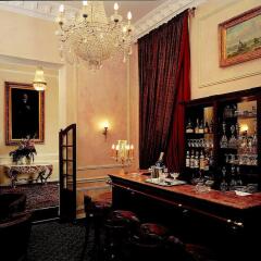 Hotel Manos Stephanie гостиничный бар