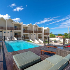 Отель Nianna Coral Bay Stunning Townhouse бассейн