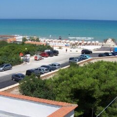 Отель Residenza Turistica Alberghiera R.T.A. Milano Озеро Лезина пляж фото 2
