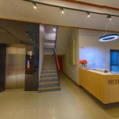 Express Hostel Бангкок банкомат
