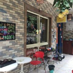 Number 3-1 Youth Hostel Chengdu с домашними животными