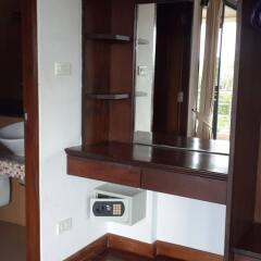 Отель Chaweng Lakeview Condotel сейф в номере